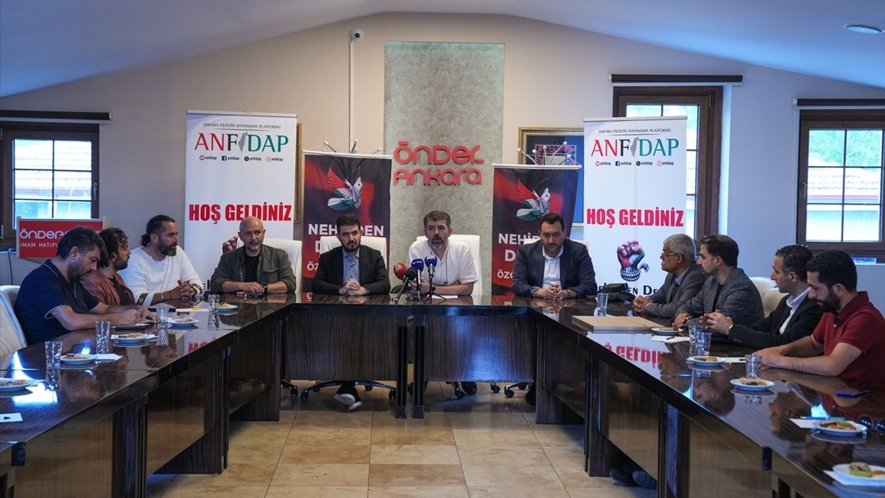 Türk ve Filistinli Gazetecilerden İsrail'e Tepki