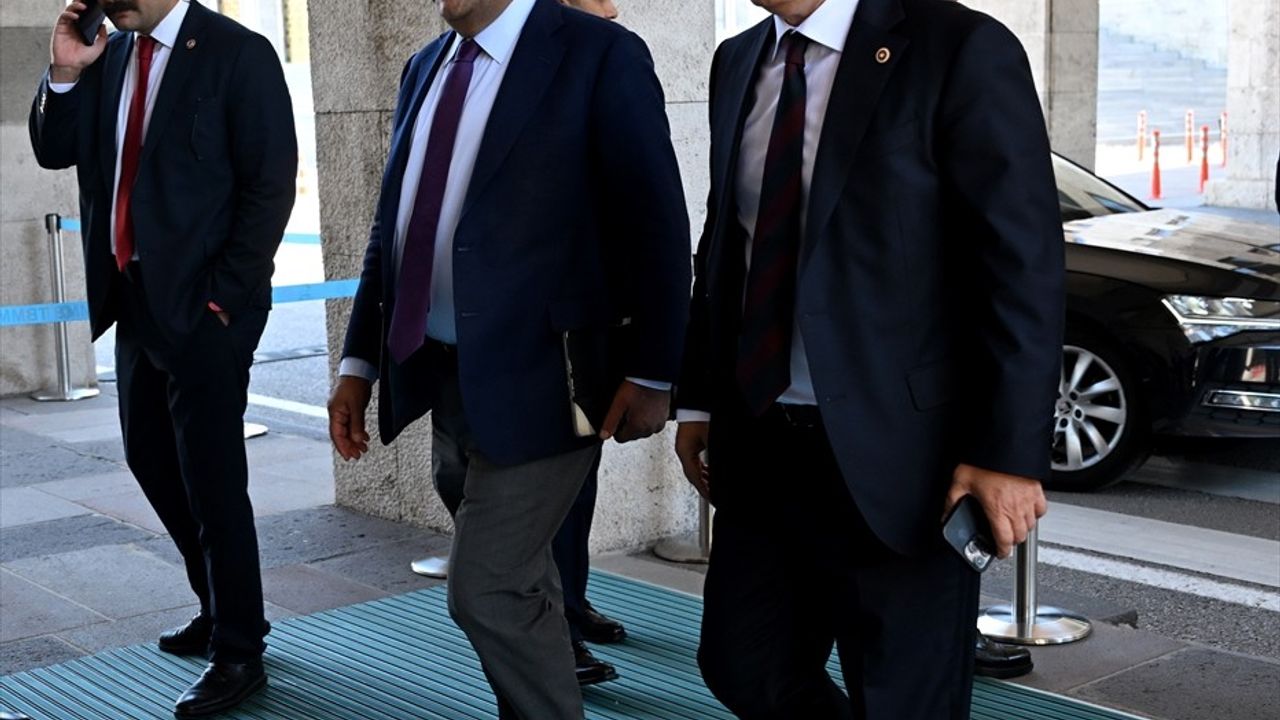Türkiye'de Milli Dayanışma Komisyonu Toplantısı