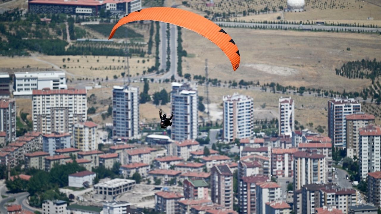 Türkiye Yamaç Paraşütü Şampiyonası Kayseri'de Start Aldı