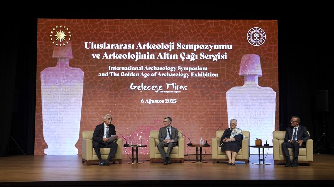 Uluslararası Arkeoloji Sempozyumu'nda Arkeologlar Buluştu
