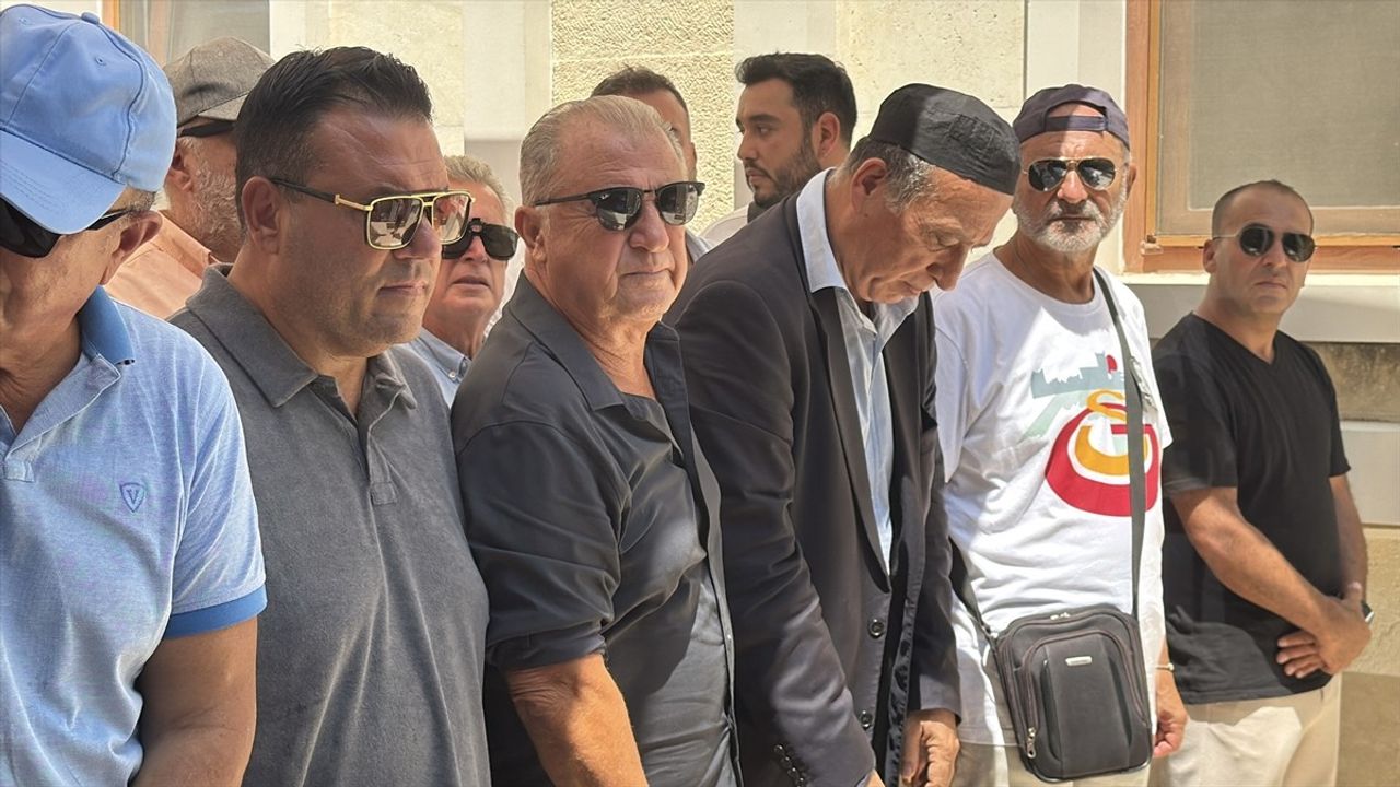 Ümit Aktan Son Yolculuğuna Uğurlandı