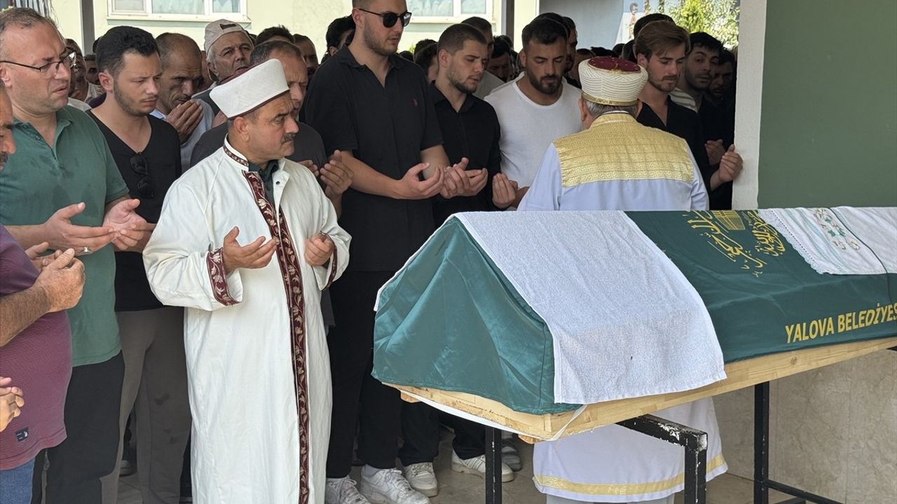 Yalova Çiftlikköy'de Motosiklet Kazası: Genç Sürücü Hayatını Kaybetti