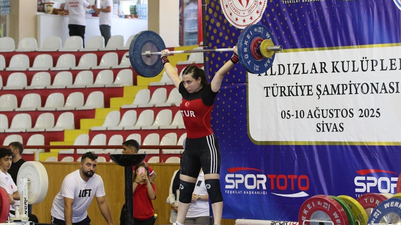Yıldızlar Kulüpler Türkiye Halter Şampiyonası Sivas'ta Başladı