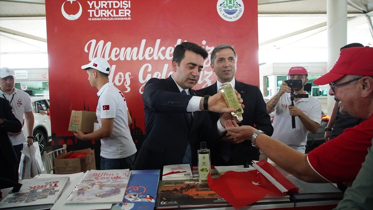 YTB, Yurtdışındaki Türklere Destek Olmaya Devam Ediyor