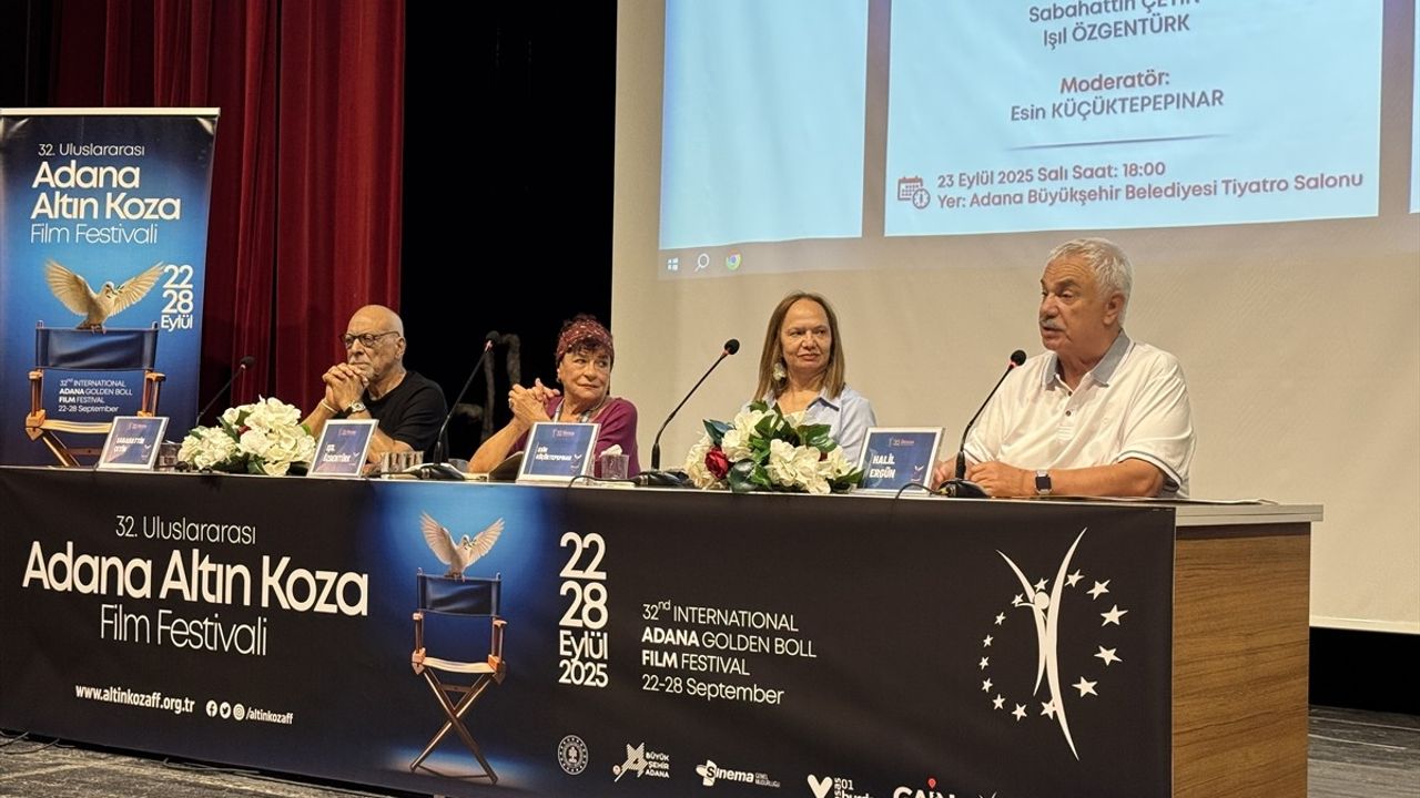 32. Uluslararası Adana Altın Koza Film Festivali'nde Anılarıyla Ustalarımıza Saygı Söyleşisi