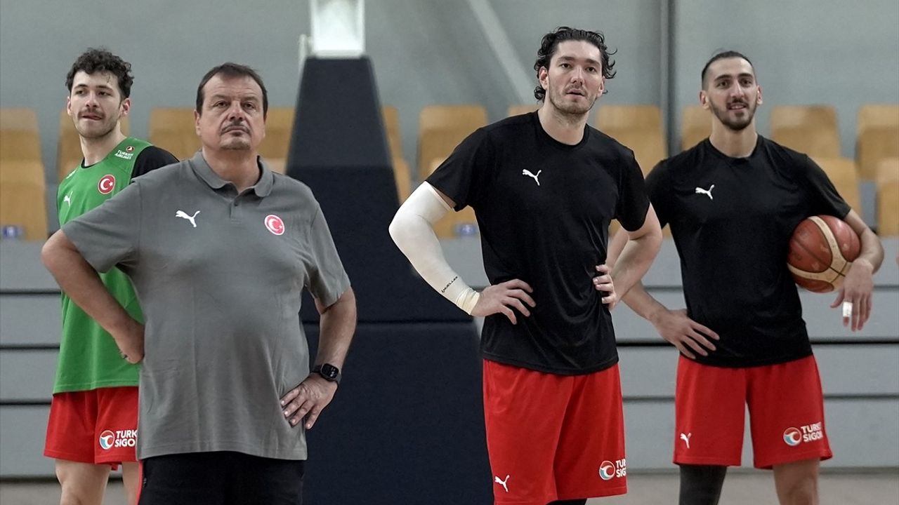 A Milli Basketbol Takımı, İsveç Maçına Hazır