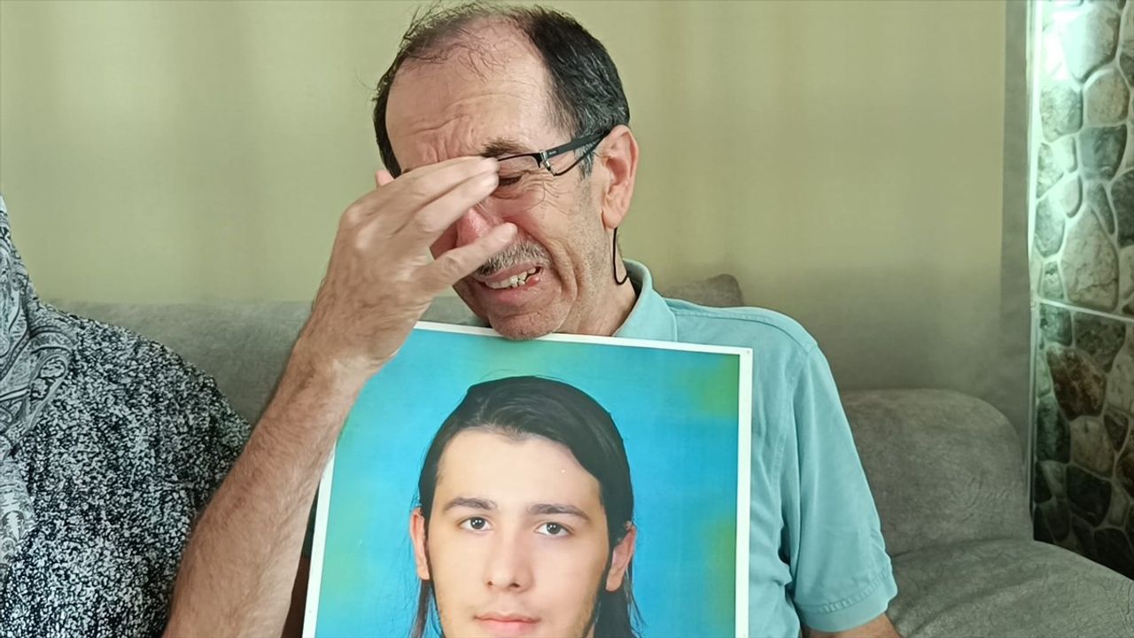 ABD Tutukevinde Bulunan Türk Bilim İnsanı Furkan Dölek'in Ailesi Sevinçli