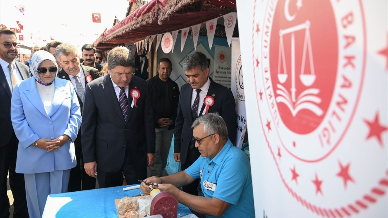 Adalet Bakanı Tunç'tan İşyurtları Fuarı Açılışı