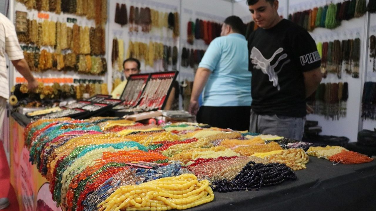 Adana'da 4. Tesbih ve Doğal Taşlar Fuarı Devam Ediyor