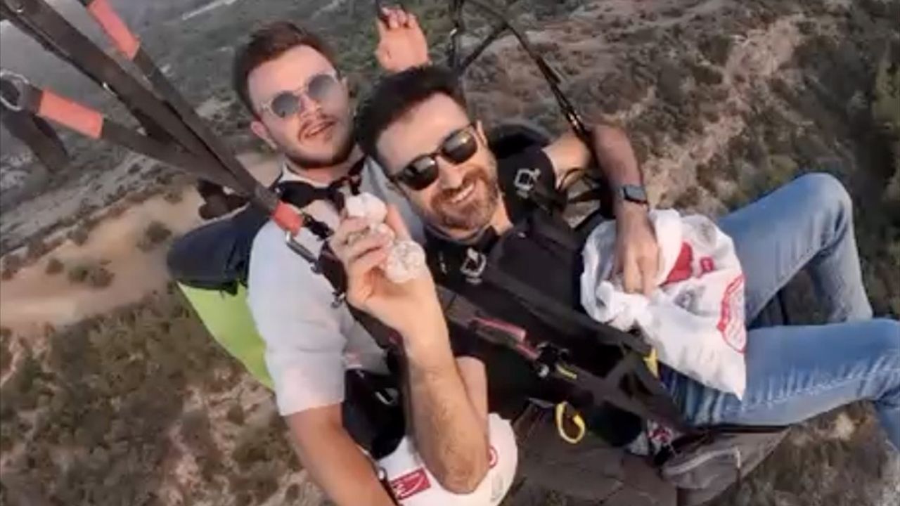 Adana'da Tohum Topları Yamaç Paraşütü ile Doğaya Atıldı