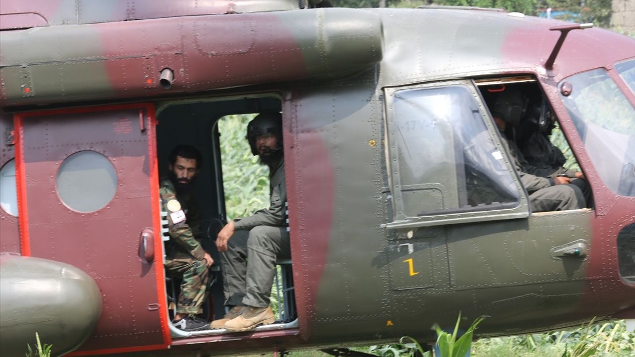 Afganistan'da 6 Büyüklüğünde Deprem: 800 Ölü, 2500 Yaralı