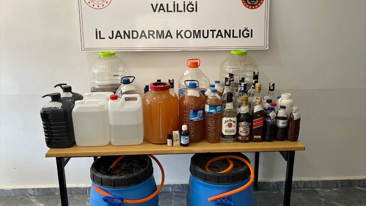 Afyonkarahisar'da Sahte Alkol Operasyonu: 3 Gözaltı