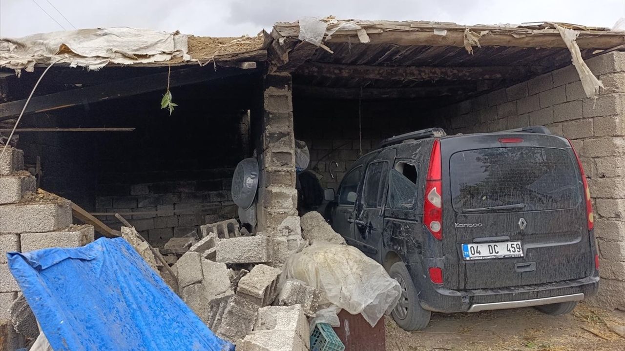 Ağrı'da Fırtına Sonrası Hasar Tespiti