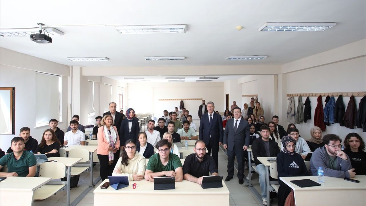 Ağrı İbrahim Çeçen Üniversitesi'nde 'Filistin ve Gazze' Temalı İlk Ders Verildi