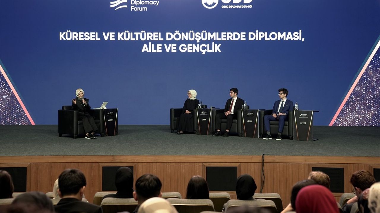 Aile ve Gençlik: Bakan Göktaş'tan Önemli Mesajlar