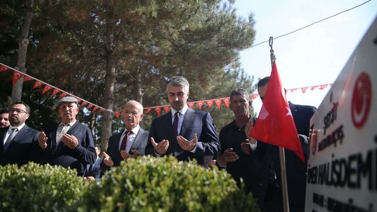 Aile ve Sosyal Hizmetler Bakan Yardımcısı Tarıkdaroğlu, Niğde'de Ailelerle Buluştu