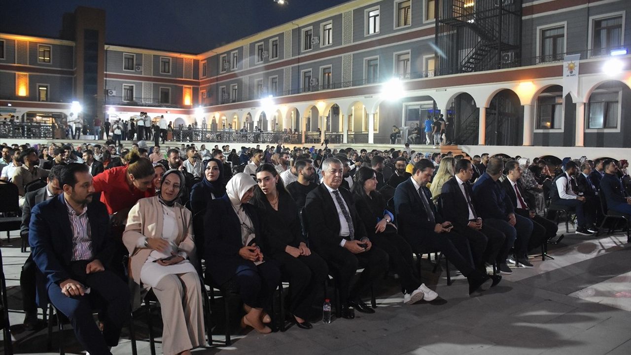 AK Parti Genel Sekreteri İnan, Van'da Gençlerle Buluştu
