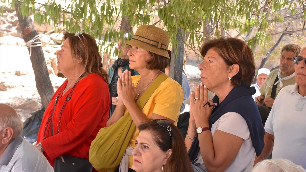 Akdamar Kilisesi'nde 13. Ayin Düzenlendi