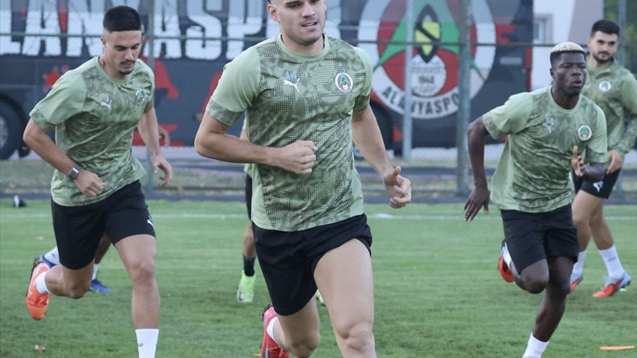 Alanyaspor Konyaspor Maçına Hazırlanıyor