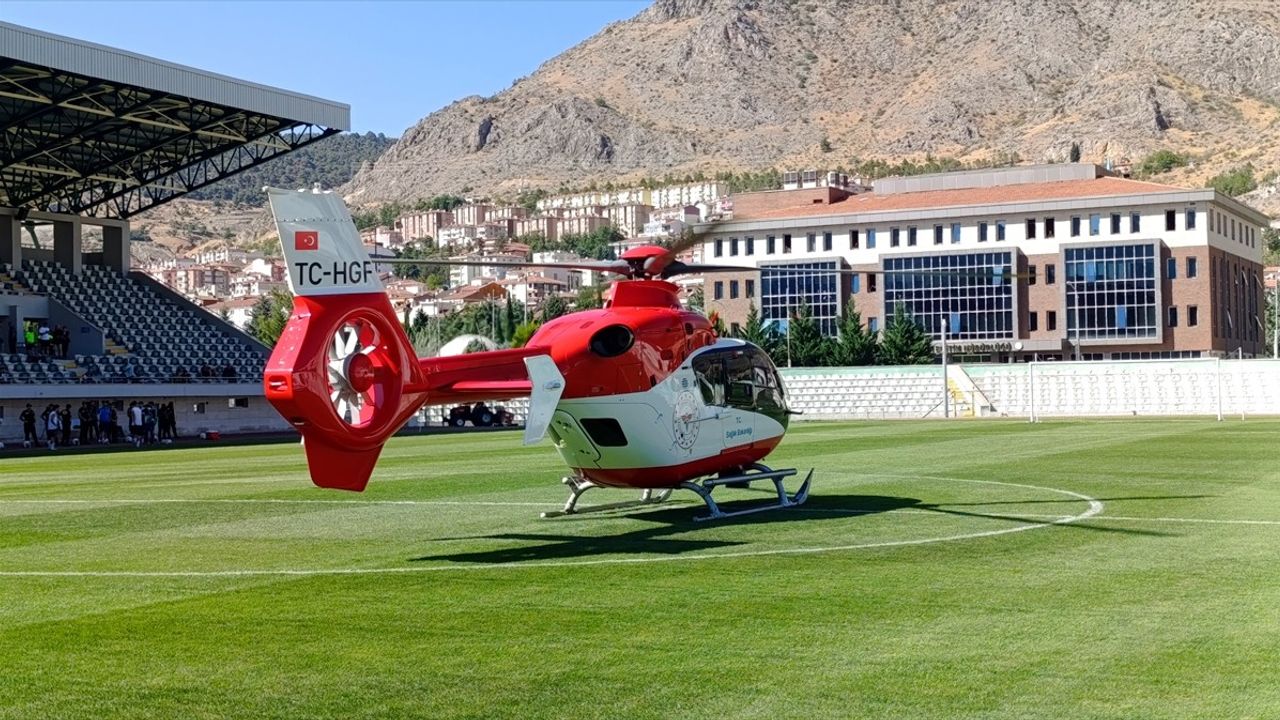 Amasya'da Kalp Krizi Geçiren Hasta Ambulans Helikopter ile Sevk Edildi