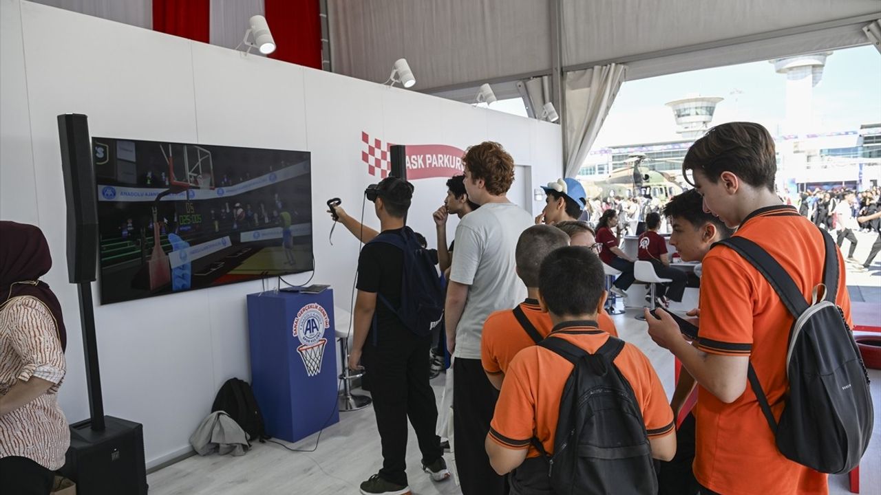 Anadolu Ajansı TEKNOFEST İstanbul'da Ziyaretçileri Ağırladı