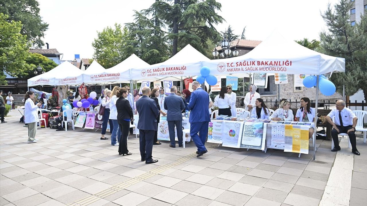 Ankara'da Halk Sağlığı Haftası'nda Sağlık Sokağı Açıldı