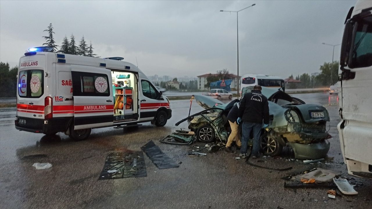 Ankara Kahramankazan'da Trafik Kazası: 3 Kayıp, 2 Yaralı