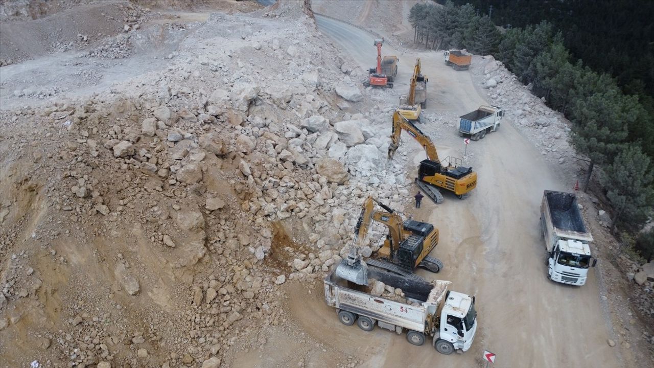 Antalya-Konya Kara Yolu Ulaşımına Geçici Duraklama