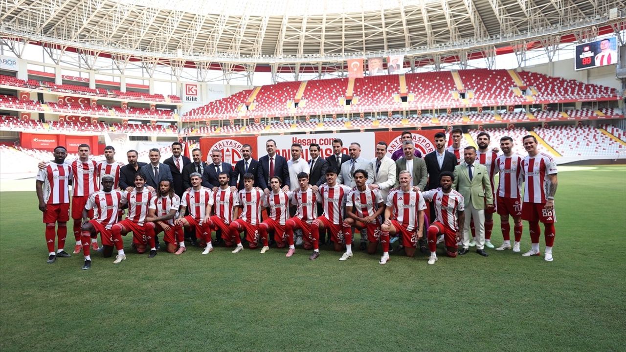 Antalyaspor'dan Yeni Futbolculara Merhaba