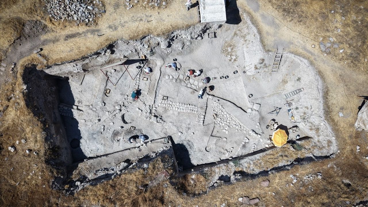 Arslantepe Höyüğü: İlk Şehir Devletinin İzleri
