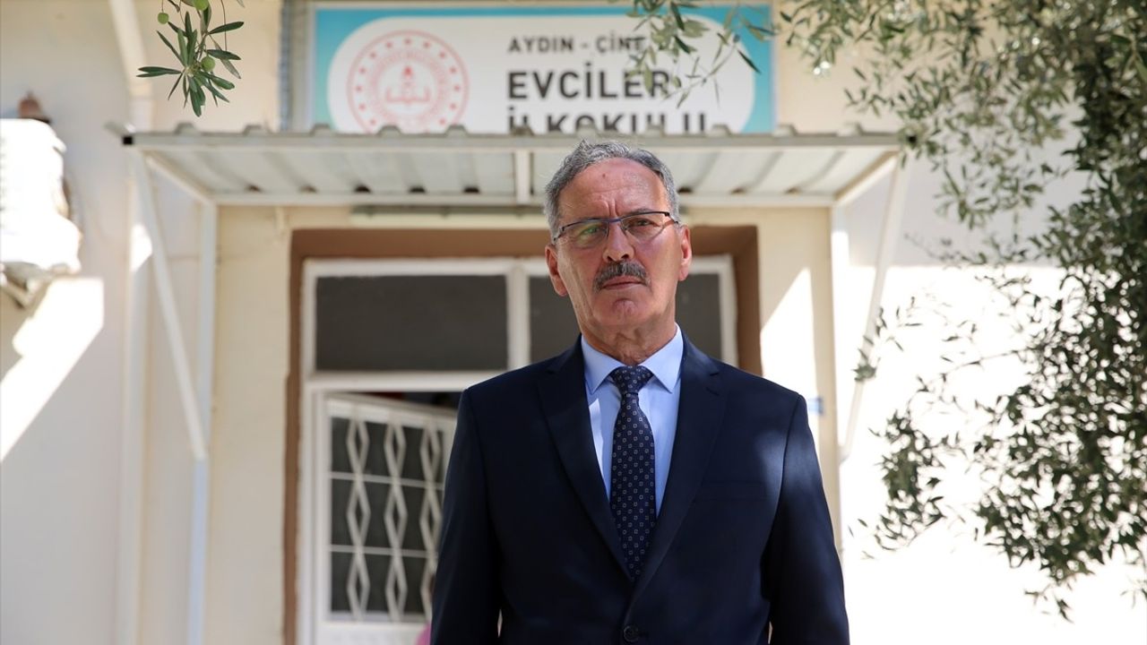 Aydınlı Öğretmenden Eğitime Destek