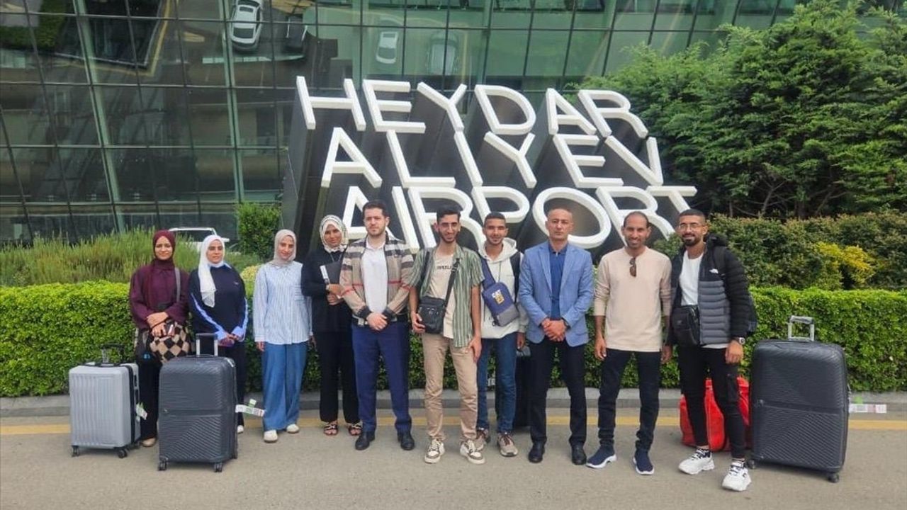 Azerbaycan, Filistinli Öğrencileri Gazze'den Tahliye Etti
