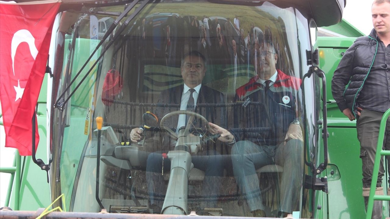 Bafra Ovası'nda 11. Çeltik Hasat Günü Kutlandı