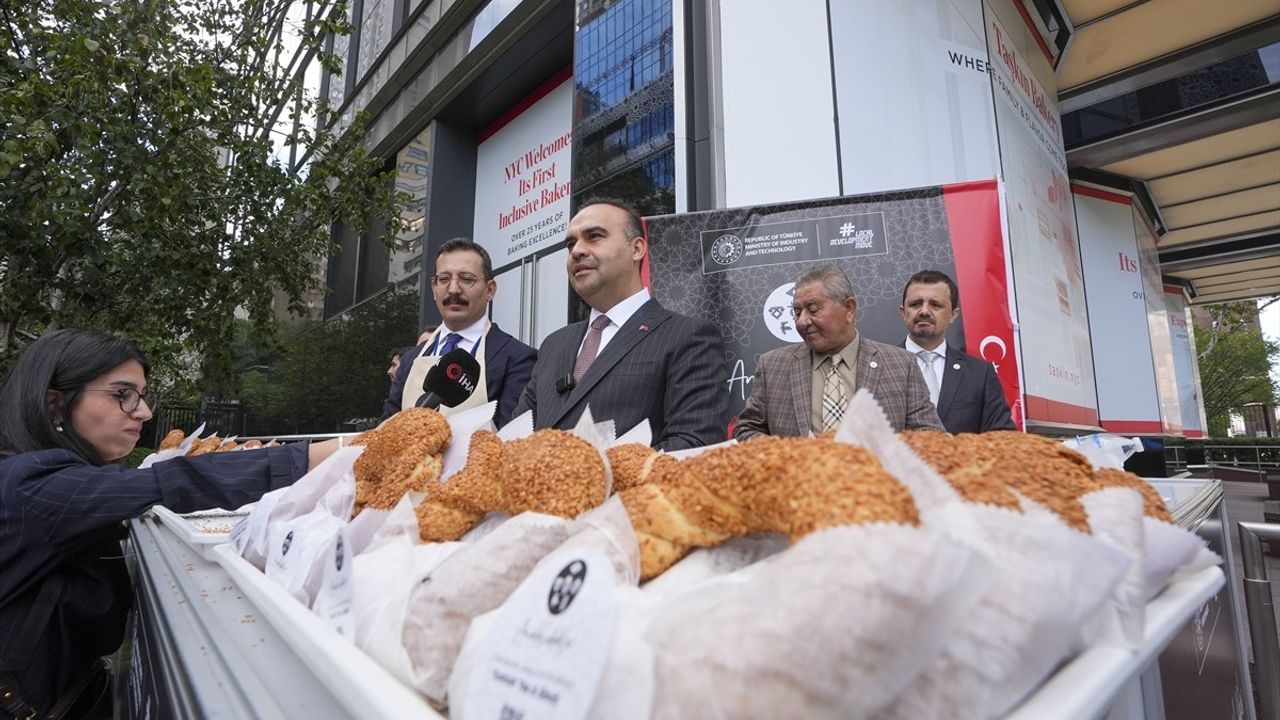 Bakan Kacır'dan Türkiye'nin Kültürel Değerlerine Vurgu