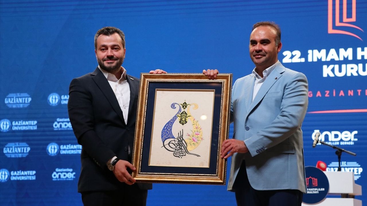 Bakan Kacır'ın 22. İmam Hatipliler Kurultayı'ndaki Yapay Zeka Vurgusu