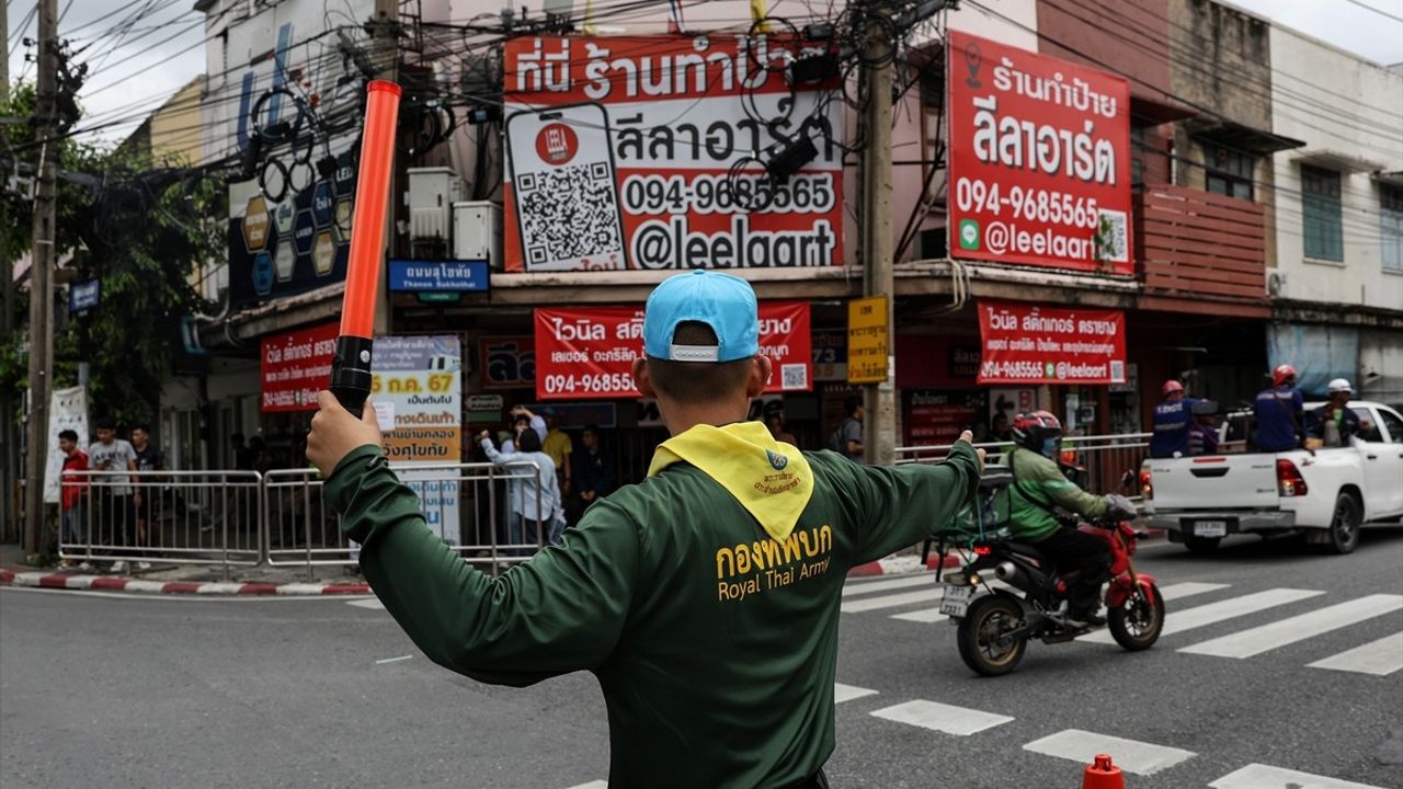 Bangkok'ta Büyük Çöküntü: 50 Metre Derinliğinde Çukur Oluştu