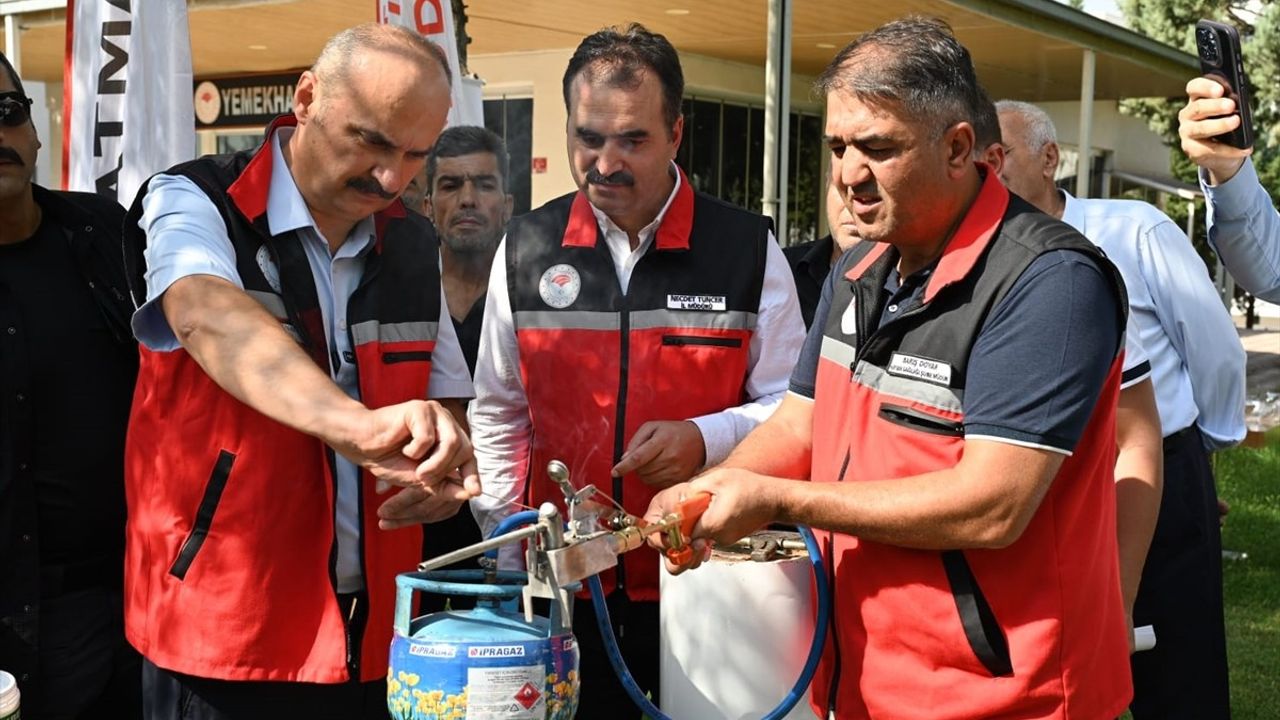 Batman'da Arıcılara Parazitlerle Mücadele İçin Ekipman Desteği Sağlandı