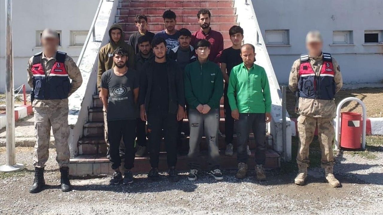 Bitlis'te 11 Düzensiz Göçmen Yakalandı