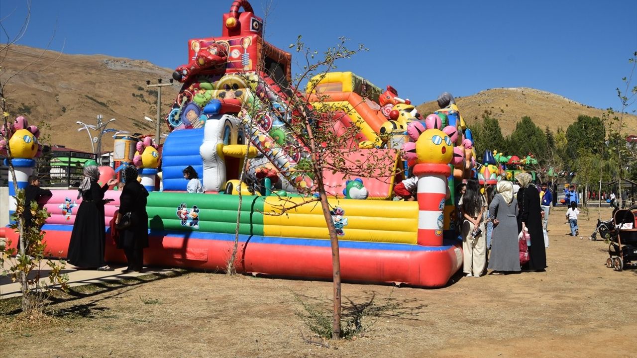Bitlis'te 'Bir Anadolu Şenliği' Coşkuyla Gerçekleşti