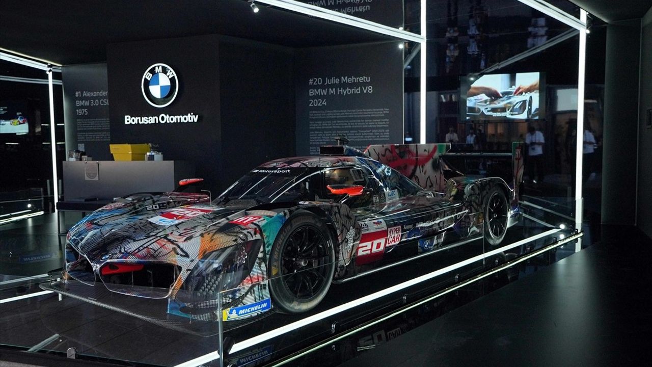 BMW Art Car Koleksiyonu 50 Yaşında: Contemporary İstanbul'da Sergileniyor