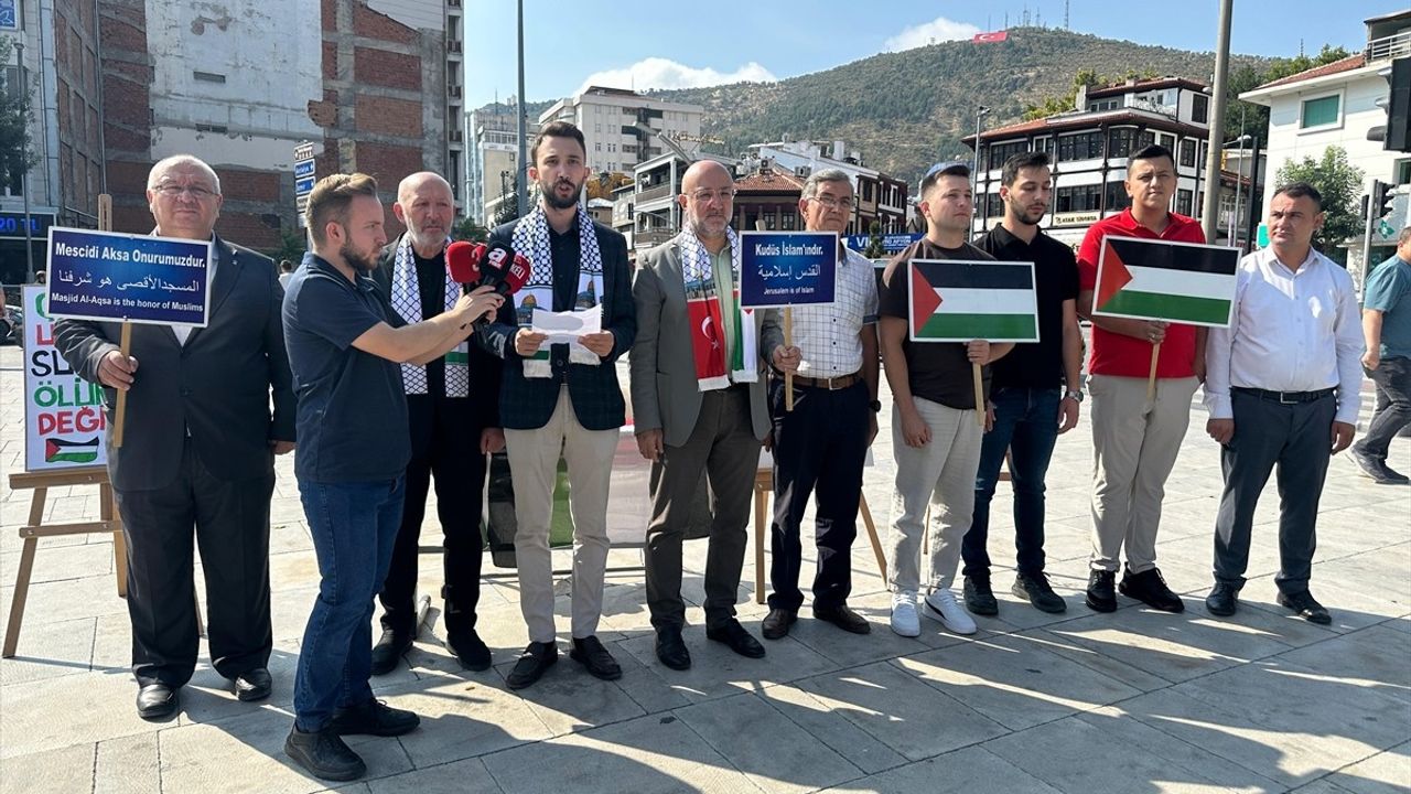 Boş Sıralar Etkinliği ile Gazzeli Çocuklar Anıldı