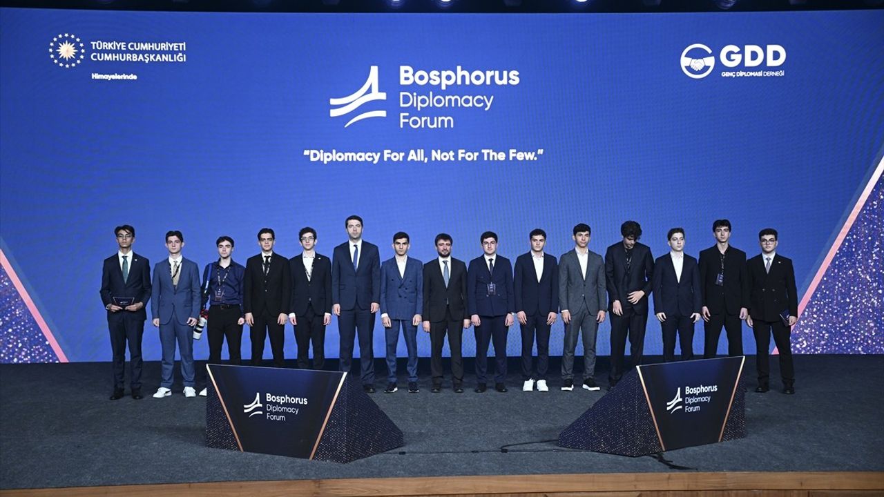 Bosphorus Diplomasi Forumu İstanbul'da Başladı