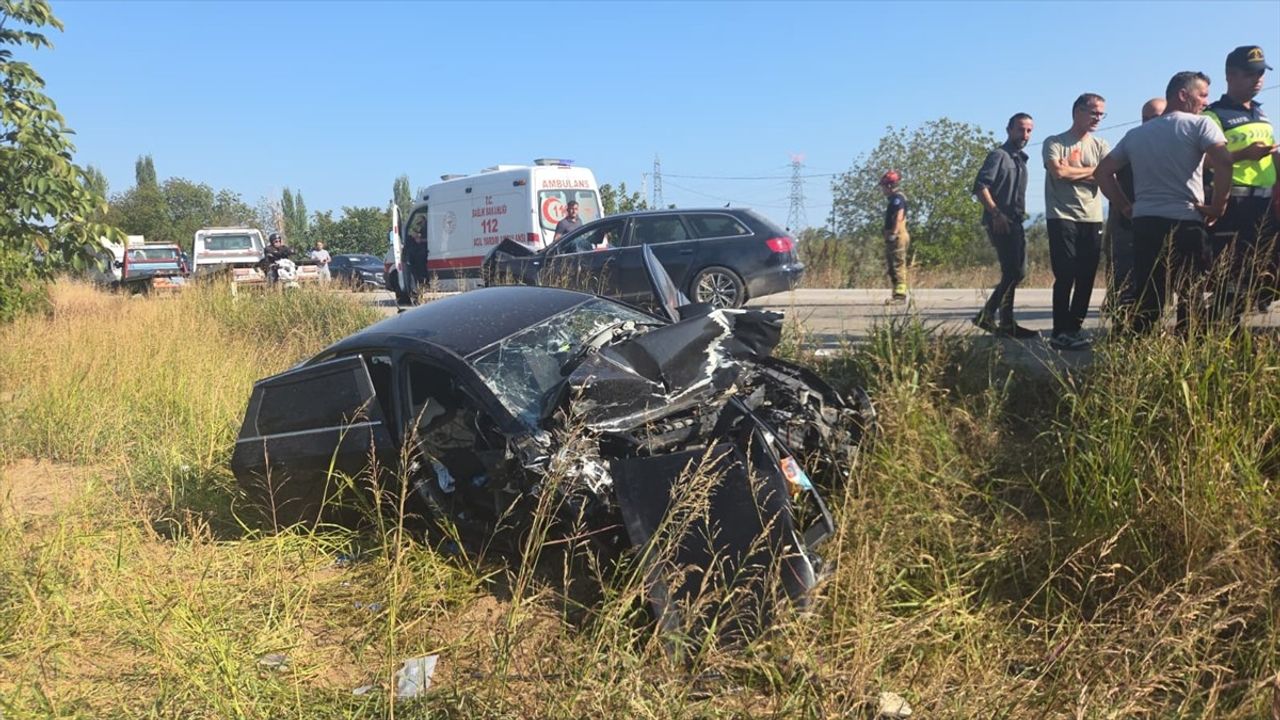 Bursa'da Otomobil Kazasında 4 Yaralı