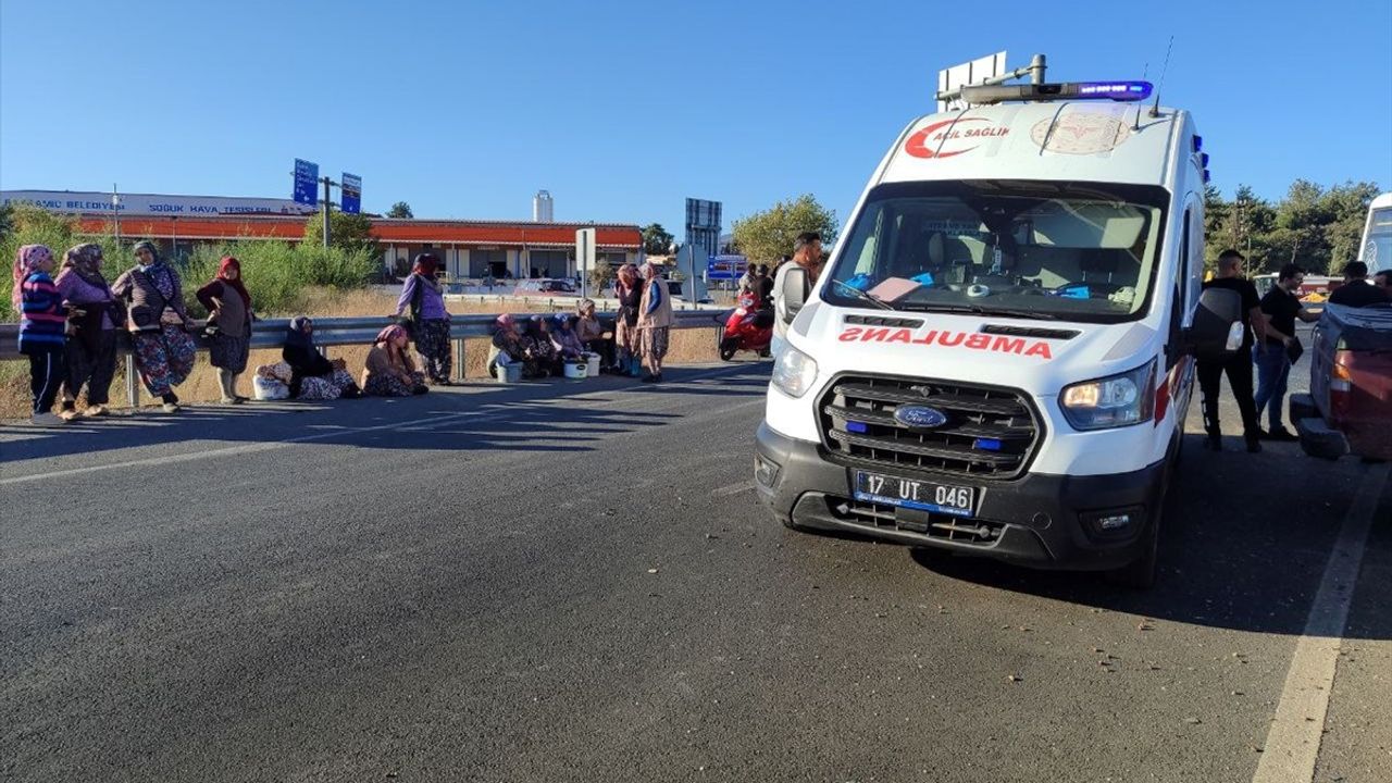 Çanakkale'de İşçi Servisi ve Kamyonet Kazası: 5 Yaralı
