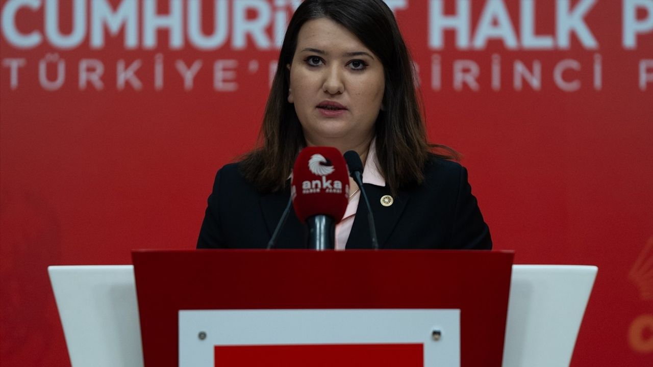 CHP'den Basın Toplantısı: İfade Özgürlüğü ve Çözüm Vurguları