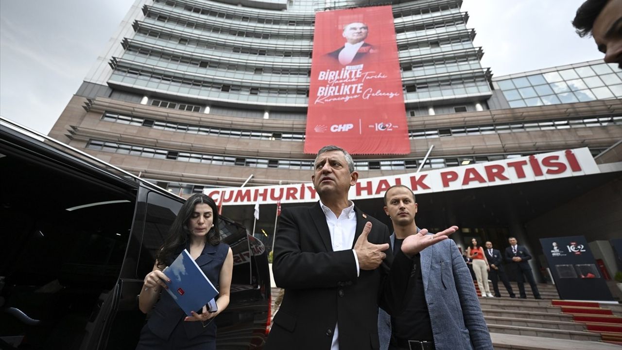 CHP Genel Başkanı Özel'den Kurultay Açıklaması