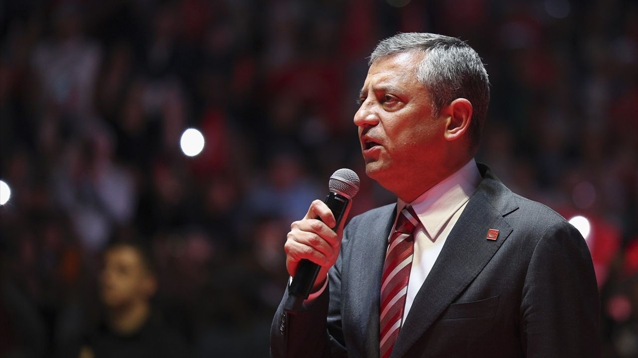 CHP Genel Başkanı Özgür Özel'den Eleştirel Açıklamalar