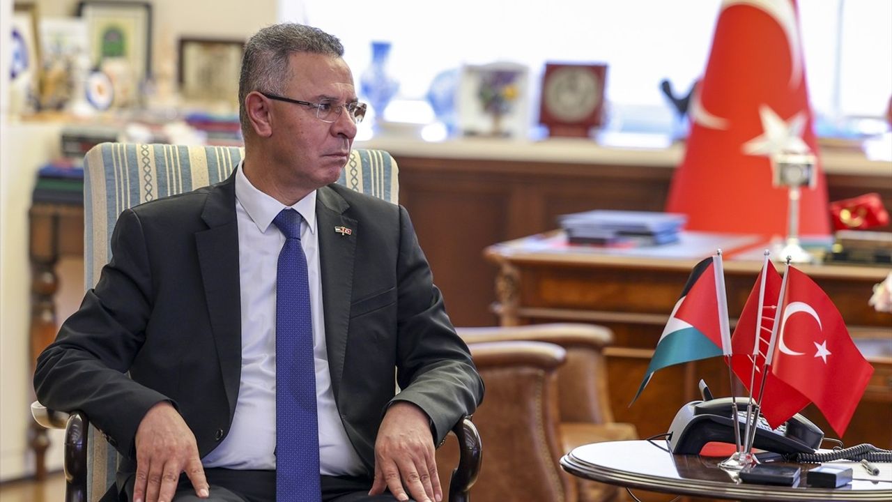 CHP Genel Başkanı Özgür Özel, Filistin Büyükelçisi Faed Mustafa ile Bir Araya Geldi