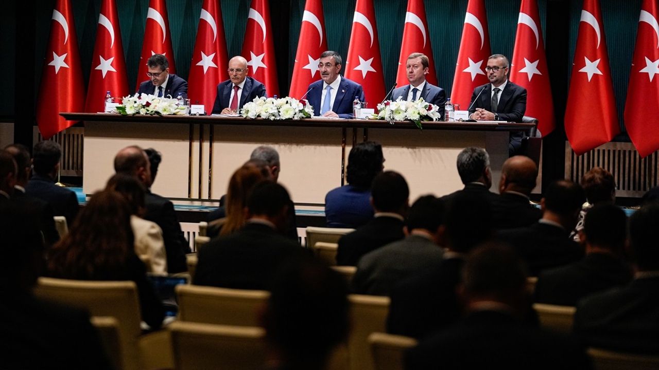 Cumhurbaşkanı Yardımcısı Yılmaz, Ekonomi Programının Başarılarını Vurguladı