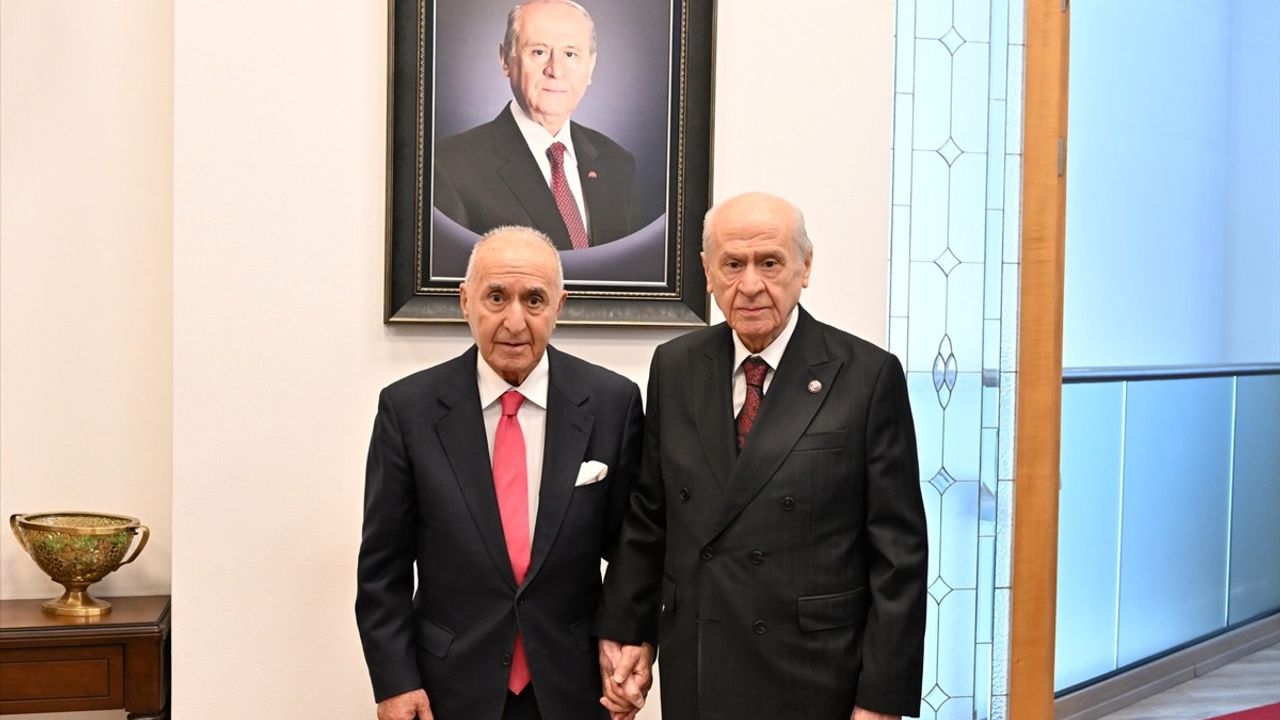 Devlet Bahçeli ve Hikmet Çetin'in Görüşmesi